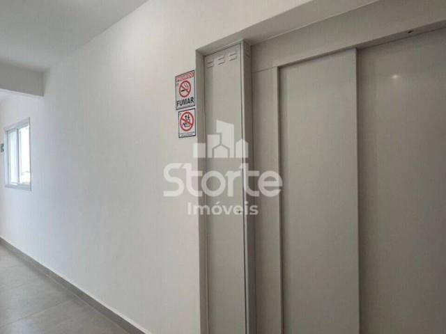 Hall com elevador